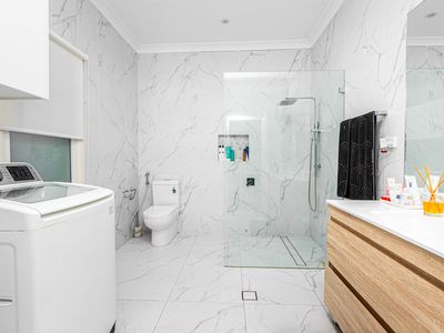 44 Woodstock Street, Guildford