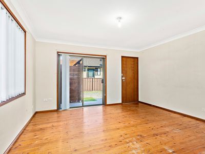 1 / 1 Gipps Crescent, Barrack Heights