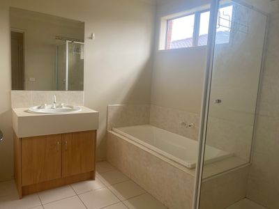 80 Cairnlea Drive, Cairnlea