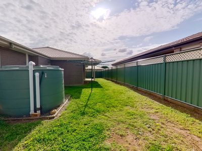 24 Dalbeattie Crescent, Dubbo