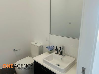 10 Absalom, Riverstone