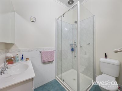 36 Purves Street, Mysterton