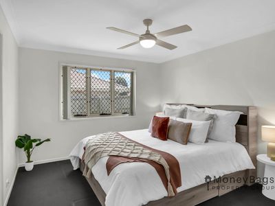 4 Phoebe Way, Gleneagle