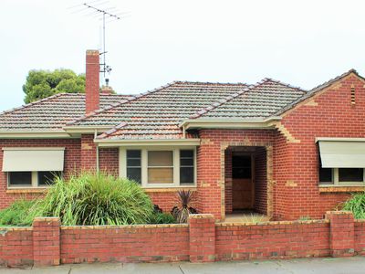 2 CARPENTER STREET, Kangaroo Flat