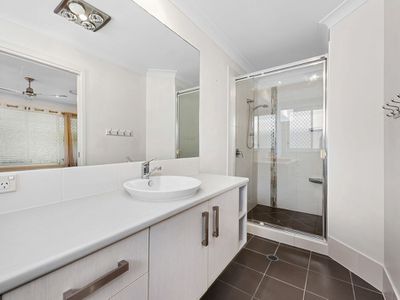 27 Dundee Cres, Wakerley