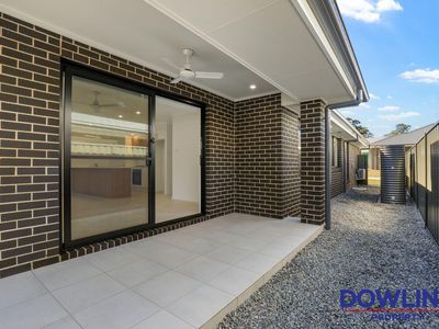 2 / 4 Emerald Close, Medowie