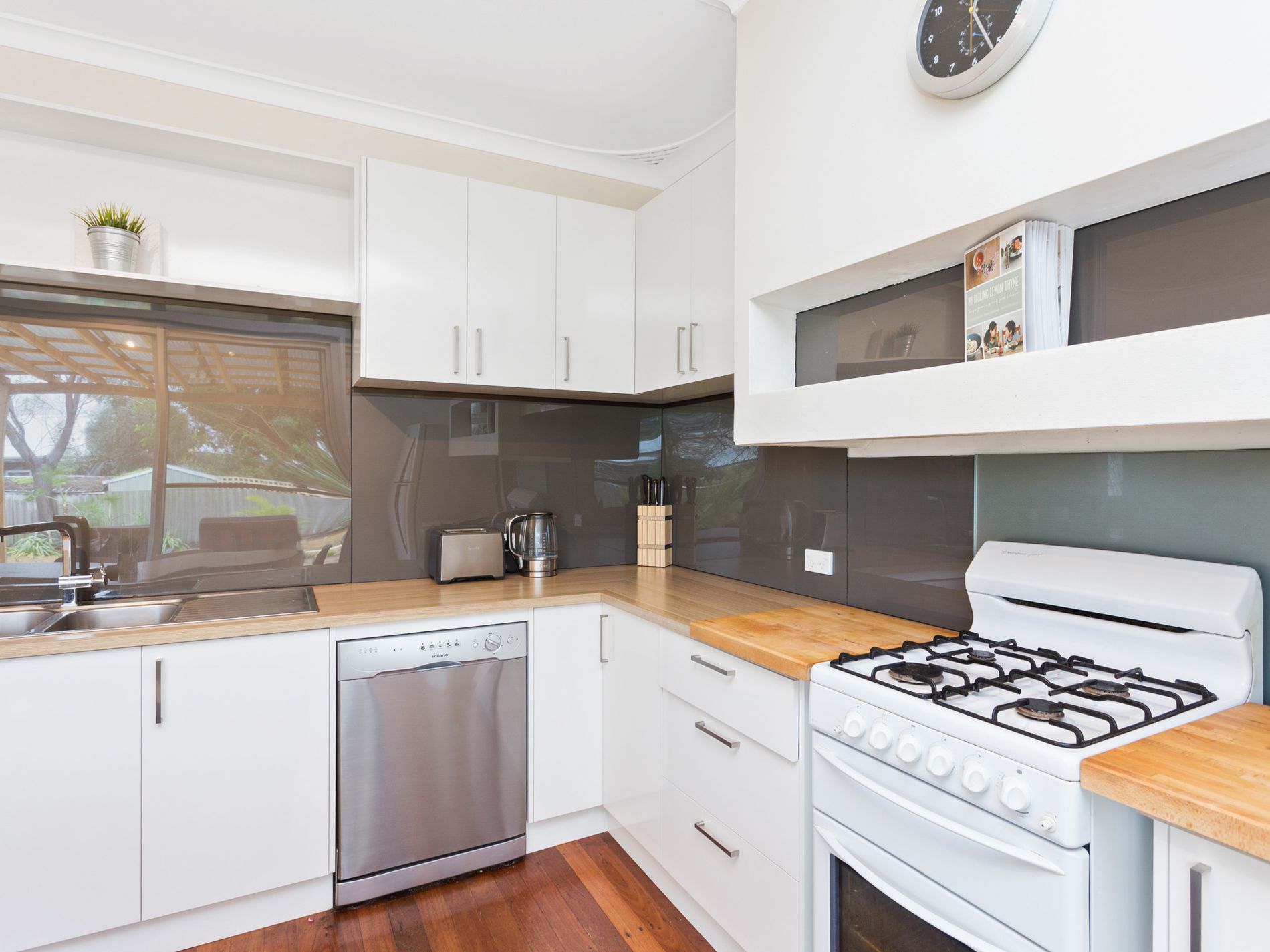 96 Douglas Avenue, South Perth