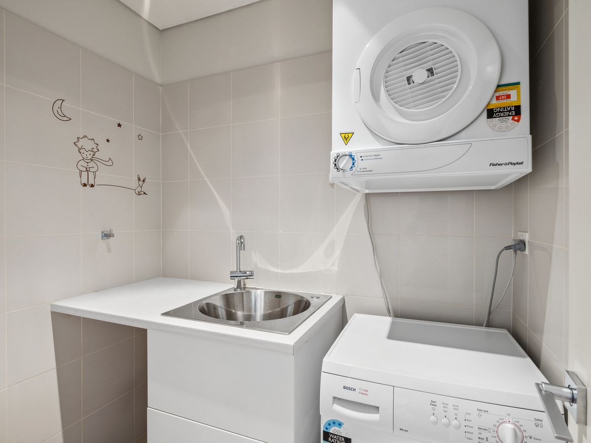 8 / 65 Milligan Street, Perth