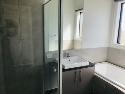 10 Amaretto Circuit, Manor Lakes