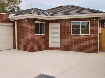 2/20 Kramer Street, Werribee