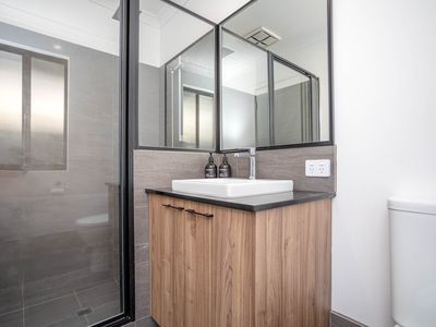 24 Berican Parade, Hilbert