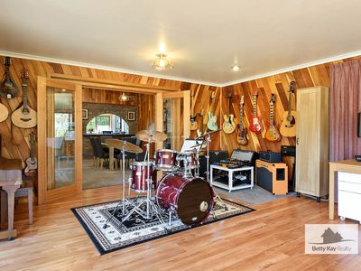 609 Mengha Road, Forest
