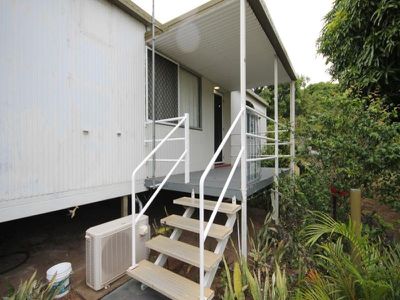 57 Cambridge Street, Grand Secret