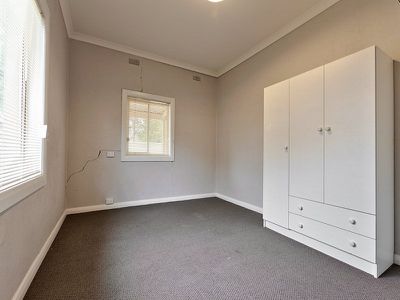 330 North Street, Albury