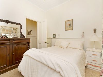 40 Eureka Street, Chewton