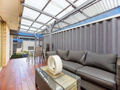 2 / 227 Stock Road, Palmyra