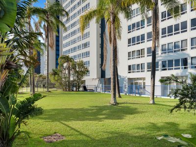 2c / 2 Riverview Parade, Surfers Paradise