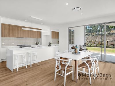 124 Jackson Crescent, Gleneagle