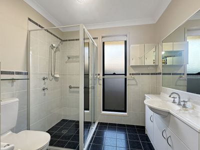 17 Broughton  Cct, Tanilba Bay