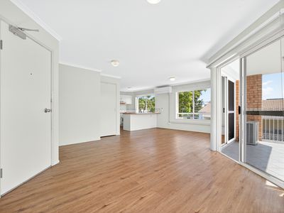 13 / 155 Wynnum North Esplanade, Wynnum