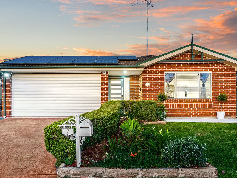 7 Adrian Street, Glenwood