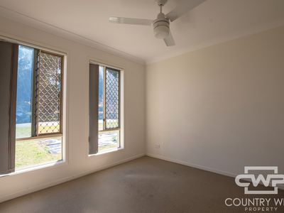 48 Manse Street, Guyra