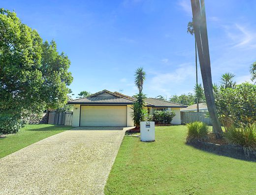 Family Home with Side Access image 12