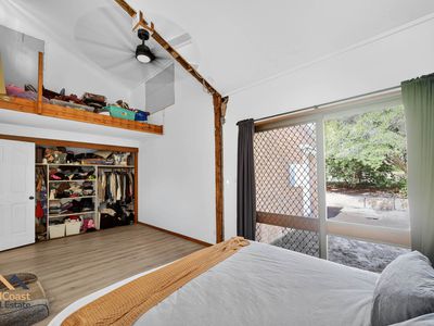 1 Woodlands Drive, Hallidays Point