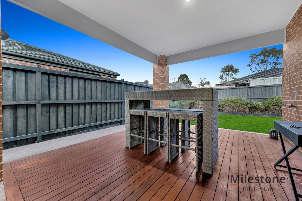 6 Galileo Way, Cranbourne West
