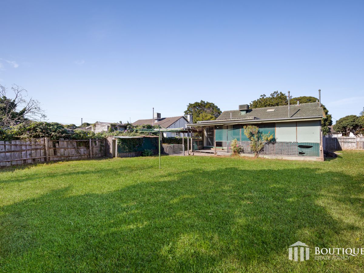 7 Omalley Cr, Dandenong North