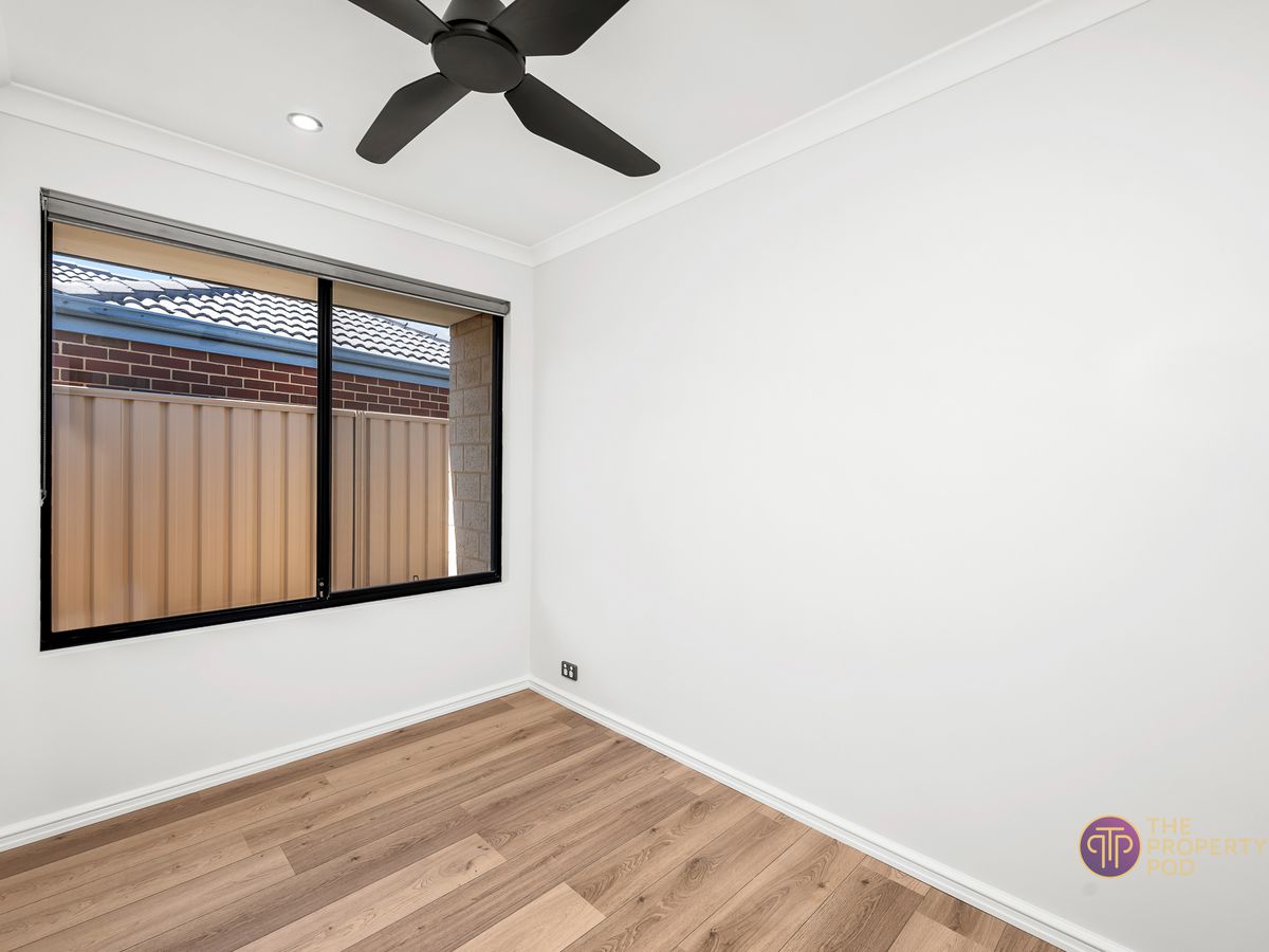 10 Moston Crescent, Bertram