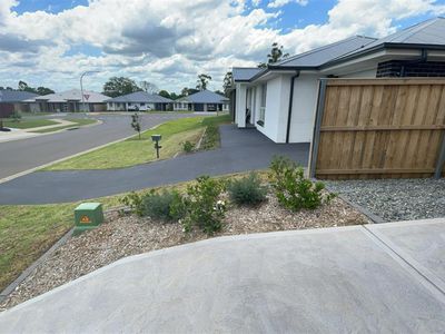 3 Caputar Way, Lochinvar