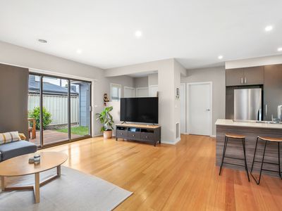 2 / 48 Eames Avenue, Brooklyn