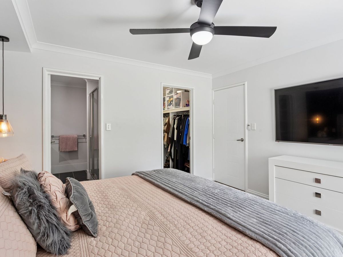 15 Palomino Promenade, The Vines