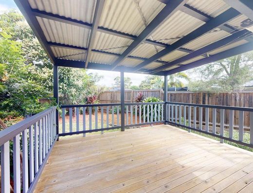 Fully Renovated Family Home image 9