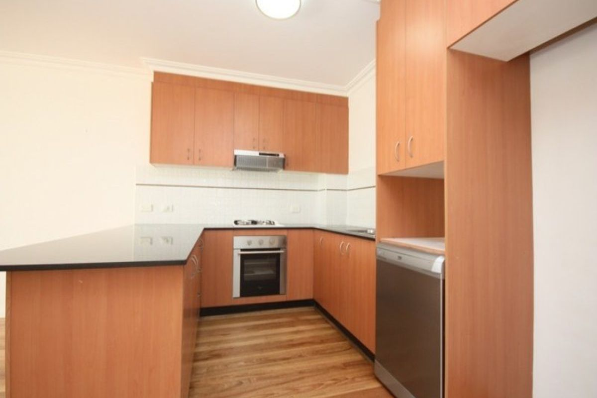 69 Bertram Street, Mortlake
