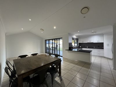 27 Bernborough Avenue, Moranbah