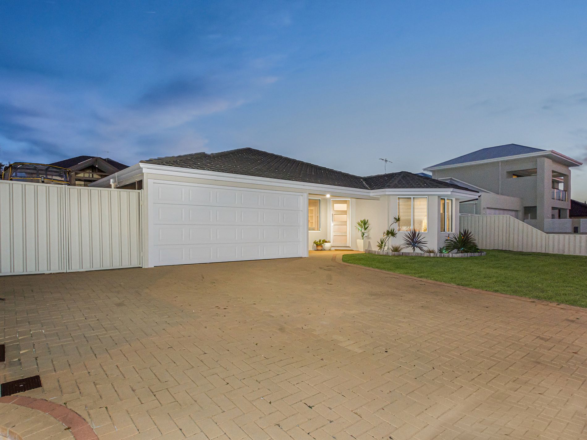 184 Lagoon Drive, Yanchep