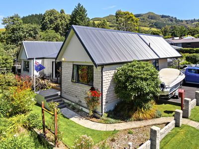 87 Hall Road, Sawyers Bay