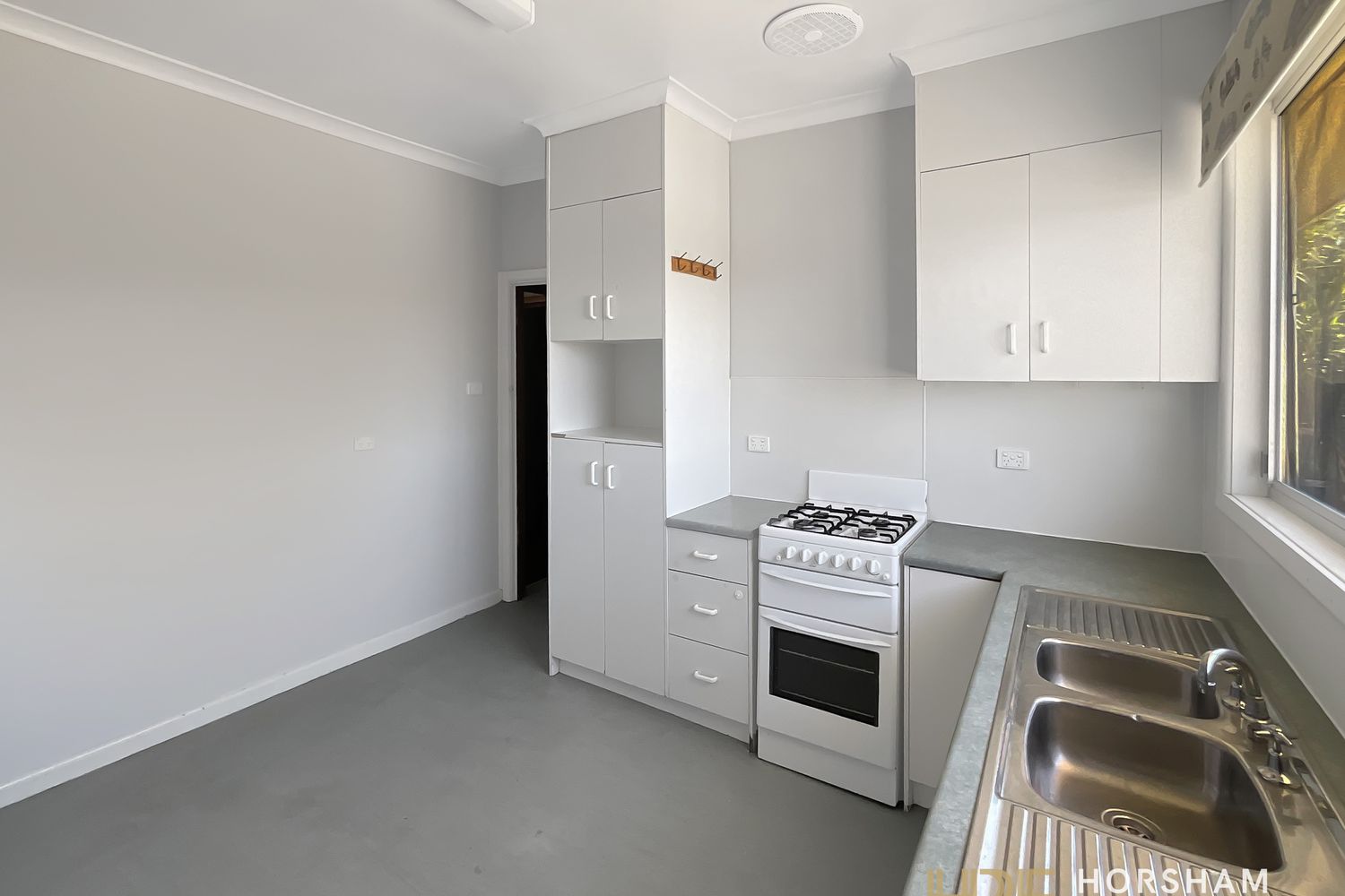 30 Elizabeth Street, Horsham