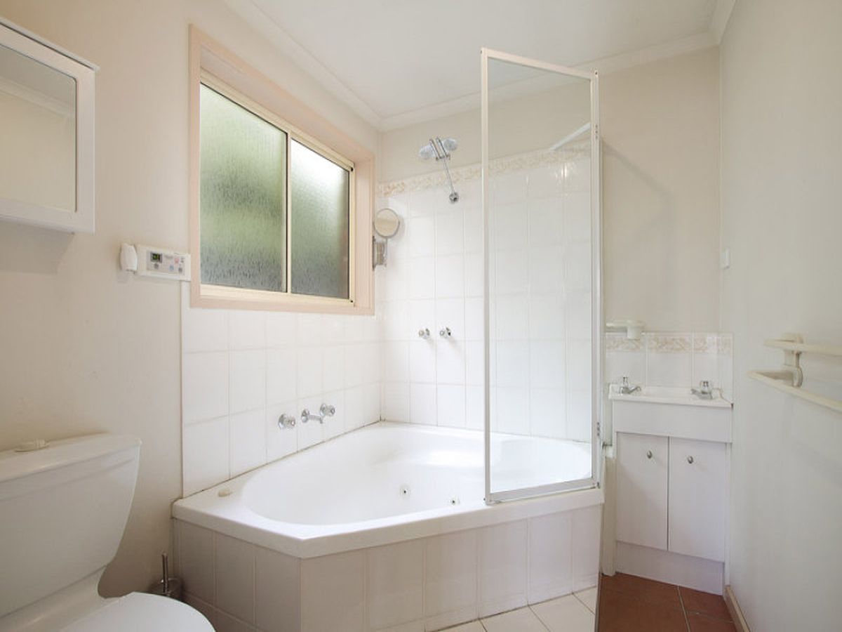 12 Prince Albert Mews, Patterson Lakes