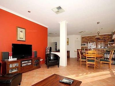 351 Epsom Avenue, Redcliffe