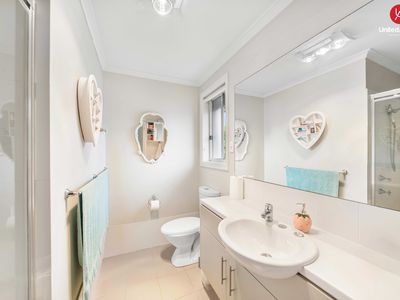 10 William Buckley Drive, Carnes Hill