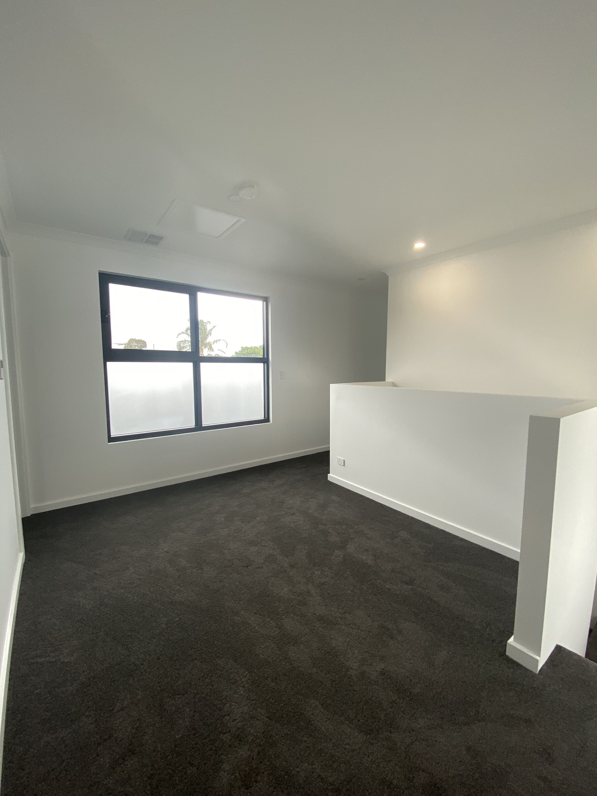 32B Avenue Road, Paradise