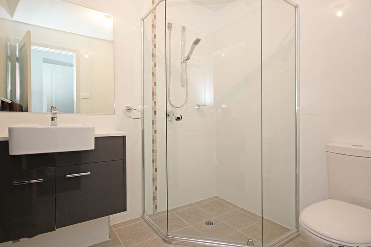 6A Burton Avenue, Chester Hill