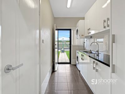 6 Crossroads Drive, Dubbo