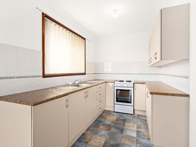 2 / 1 Gipps Crescent, Barrack Heights