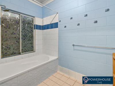 9 Batavia Court, Bentley Park