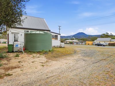 8-10 Royal George Road, Royal George