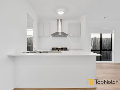 436 Mandalay Circuit, Beveridge